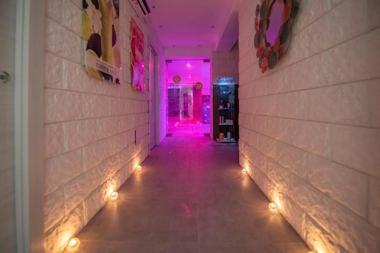 White Apartments & Spa Avola Exterior photo