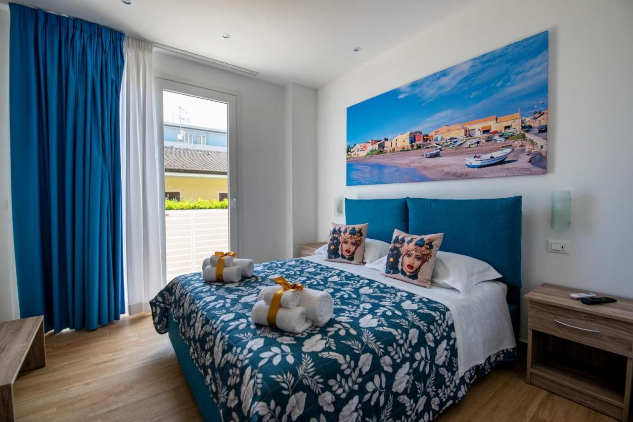 White Apartments & Spa Avola Exterior photo