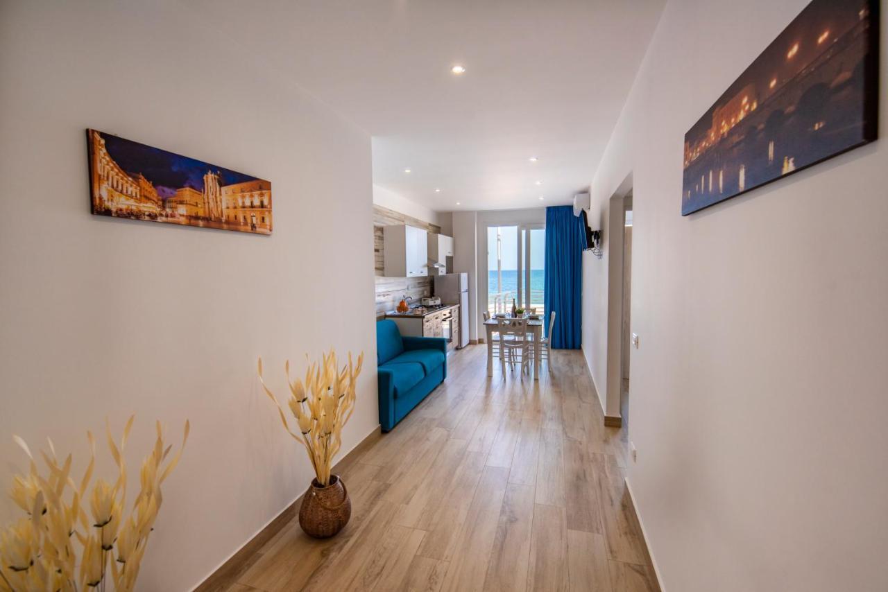 White Apartments & Spa Avola Exterior photo