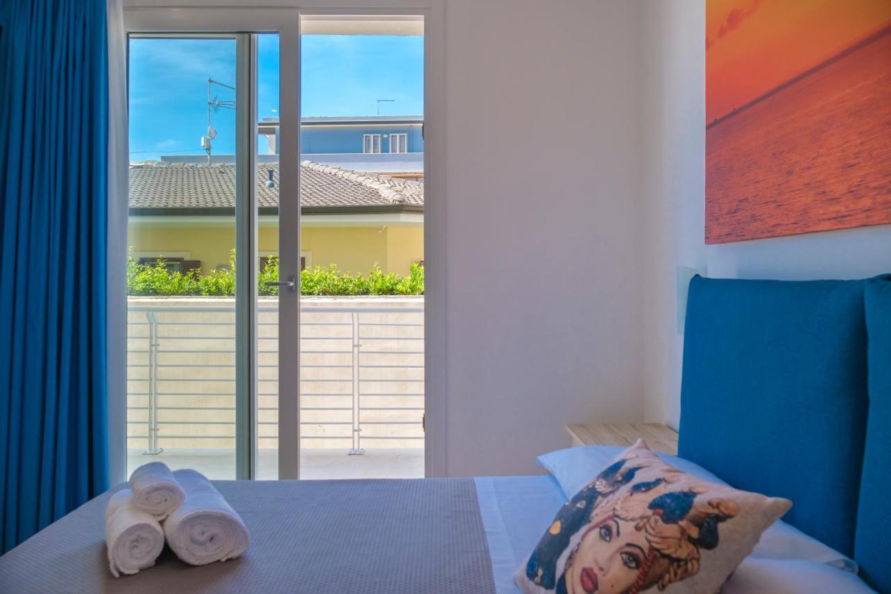 White Apartments & Spa Avola Exterior photo