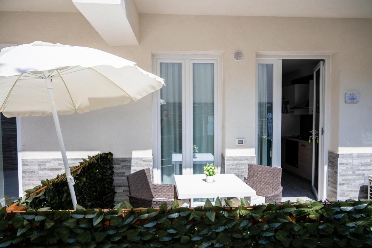White Apartments & Spa Avola Exterior photo