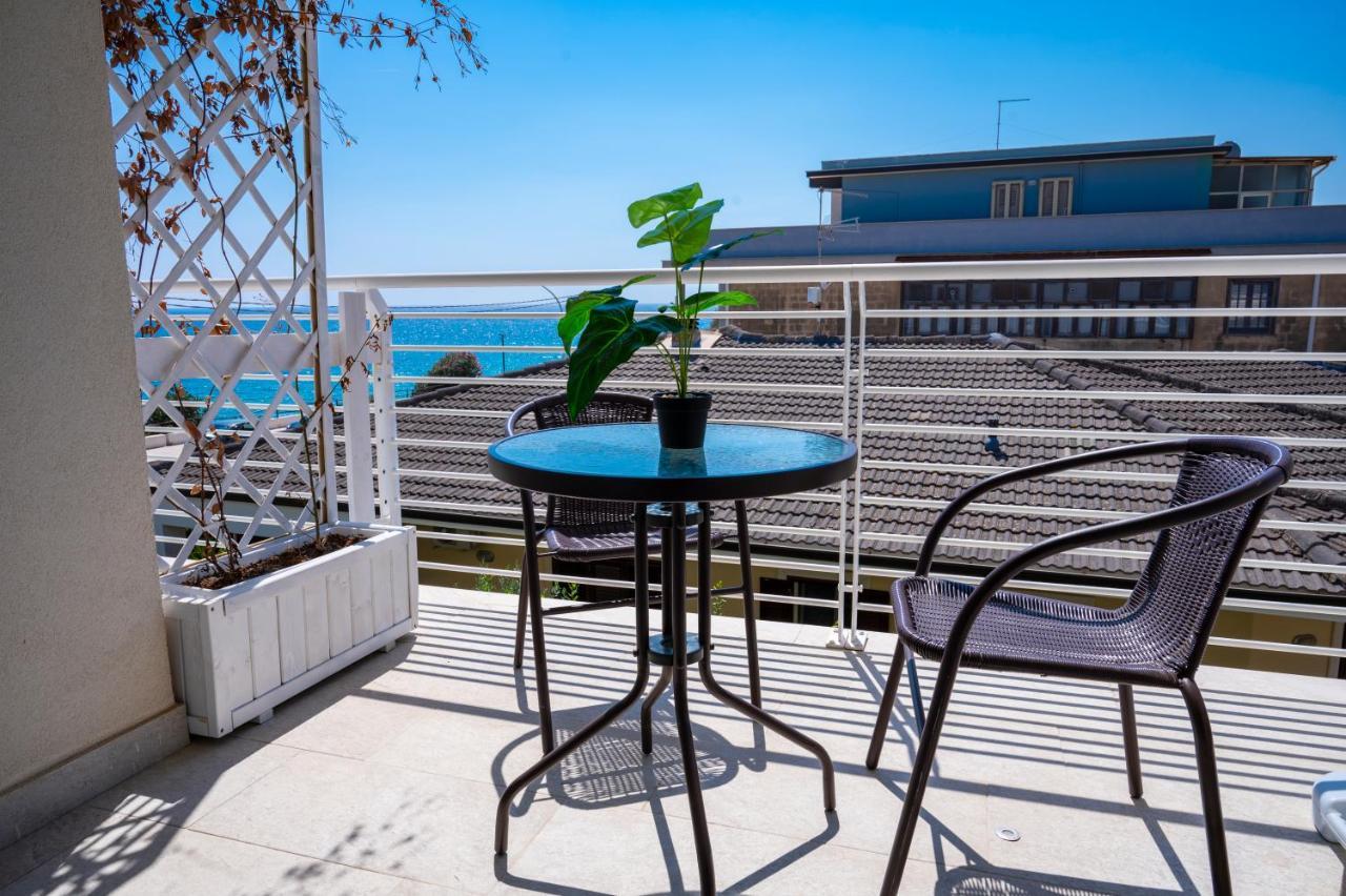 White Apartments & Spa Avola Exterior photo